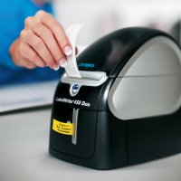 DYMO® Etikettendrucker LabelWriter™ 450 Duo 71 Etik./Min. USB 2.0 inkl. 20 Starter Etiketten (89 x 36 mm), D1-Schriftband (24 mm x 3 m, schwarz auf weiß), Adapter, Netzkabel, USB-Kabel, Kurzanleitung